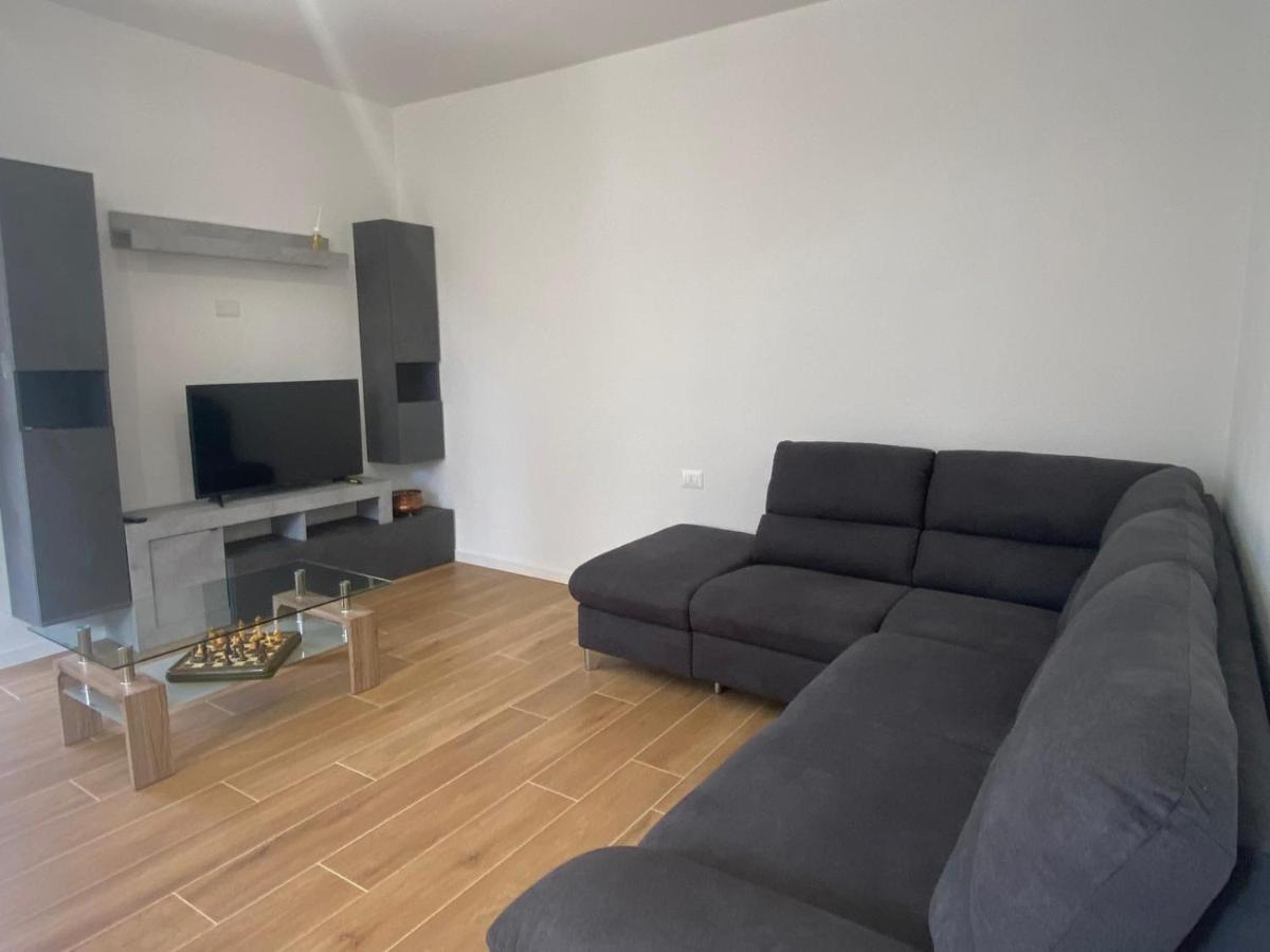 Villa The Swan - Composed By 2 Apartments Mandello del Lario Exterior photo